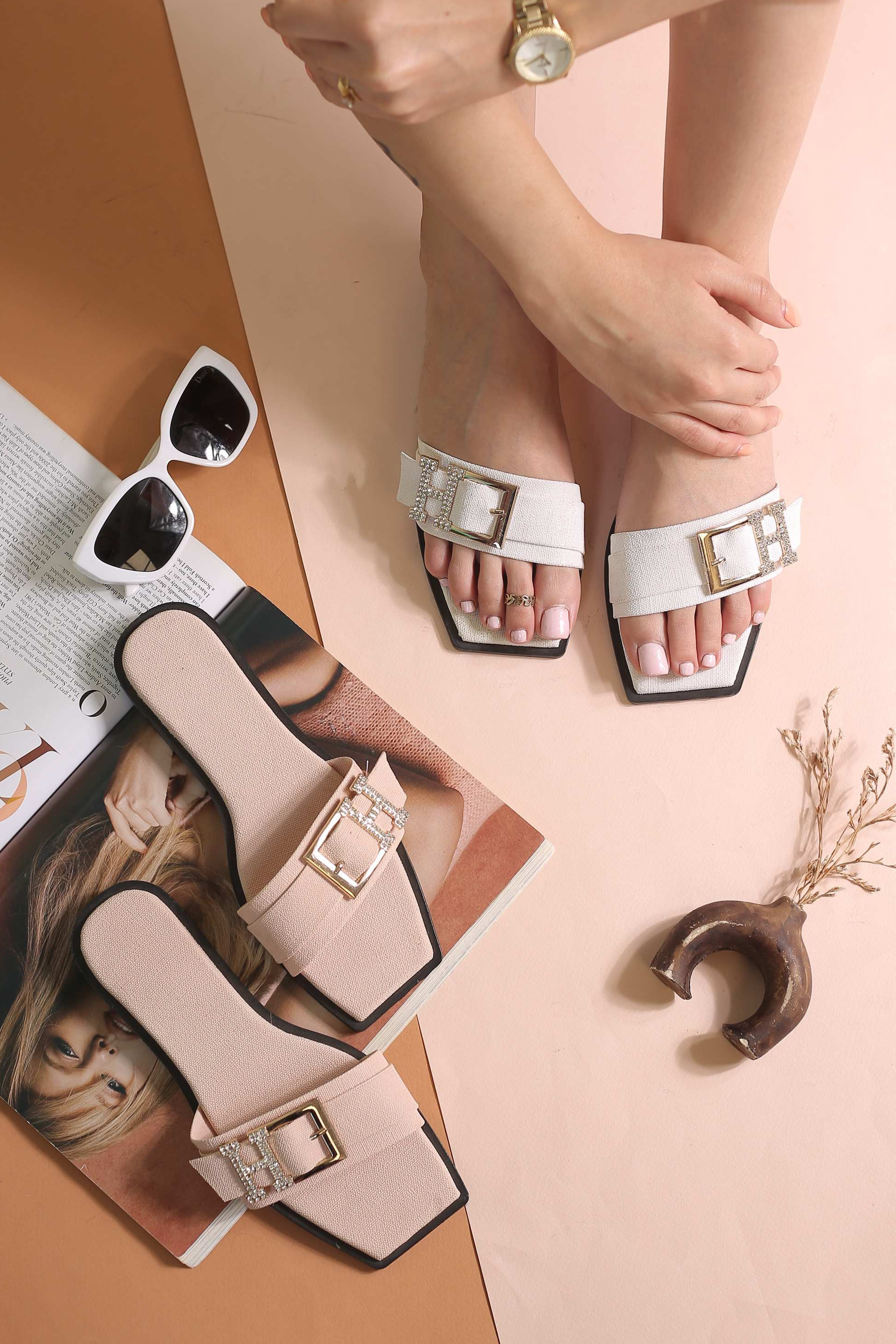 کفش صندل زنانه راحتی اچ سگک دار