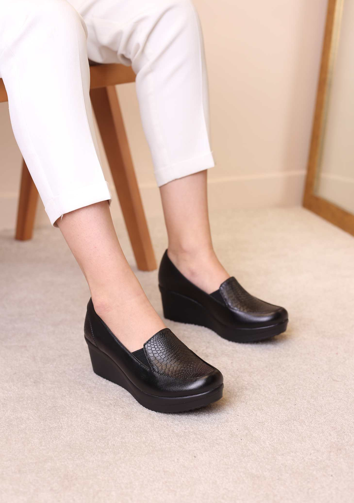 کفش پرسنلی زنانه مهین 8062